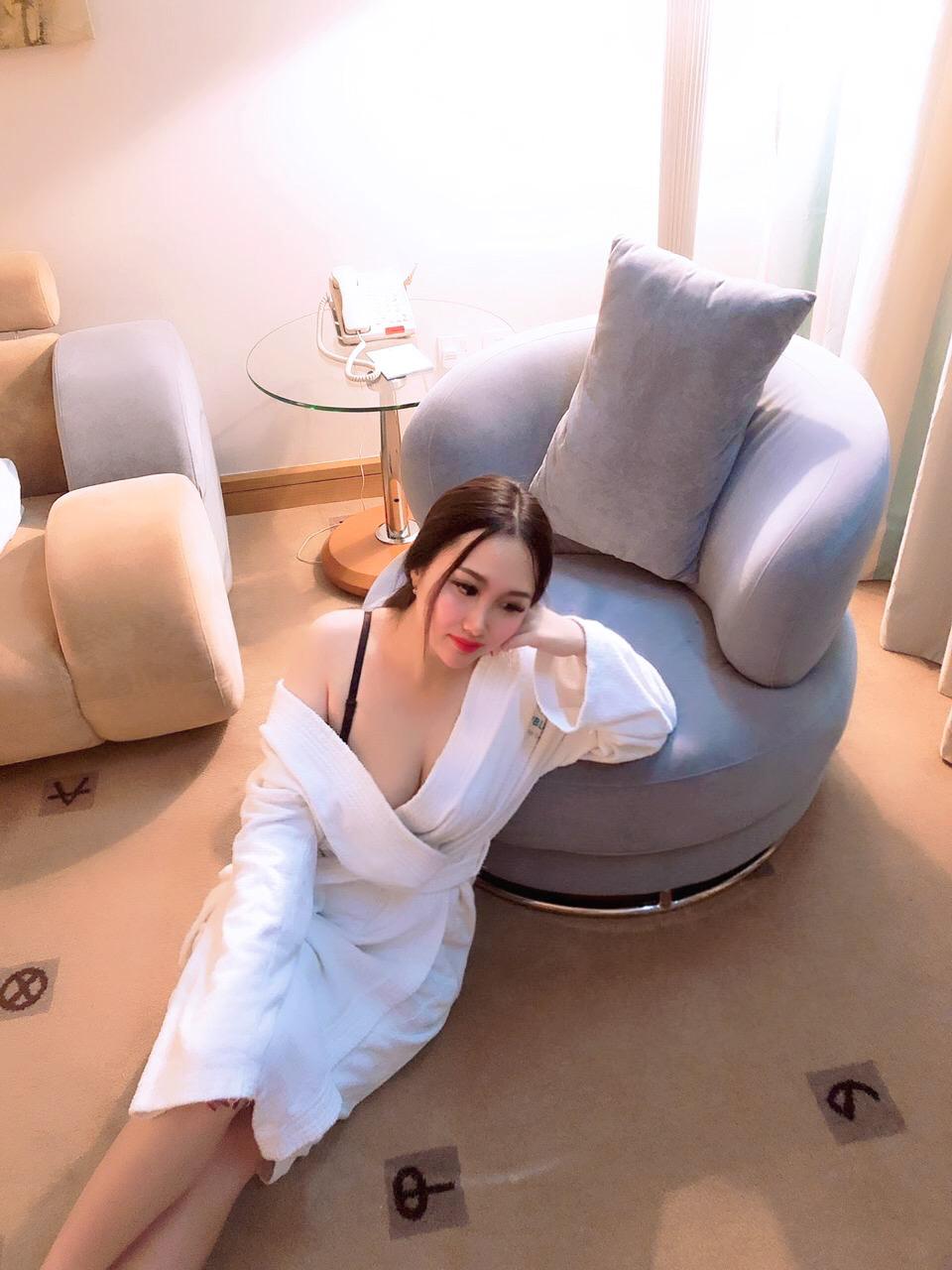 Massage In Dubai Home